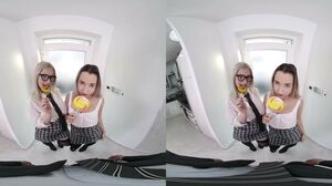 Mona Blue, Roxy Risingstar - Suckers For You in 4K