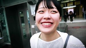 Soon to be a teacher. She’s a simple girl with S class sensitivity who wants to pop before she takes up a teaching position. *Uncensored and raw Nakadashi.