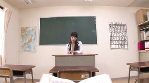 COM-403 Big Ass MILF Gets a Good Handjob While Masturbating with a Dildo