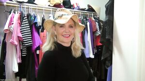 Judy Mayflower - Presentation (aka. Judy Belkins)