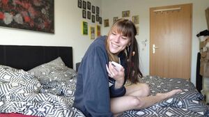 BettDuett - From dirty chat to a happy ending in bed !!