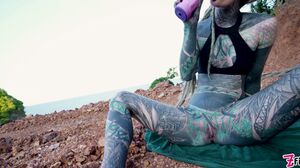 Anuskatzz Public Piss in 4K