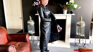 Red-XXX - Mistress Milf