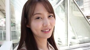 DLDSS-341 Wife who wants to be fucked visits someone else’s studio while her husband is at work – Sakira Kamiya