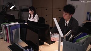 FSDSS-882 When I lent my clothes to a serious subordinate who was soaking wet in heavy rain, I lent my girlfriend's clothes to a gal who was living together, and her unprotected lower breasts were too erotic Yuna Hinano