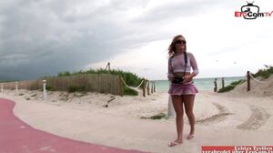 EroCom - Hot babe gets her pussy fucked