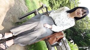 She hasn’t been with her long distance boyfriend for a long time. She is a college student with a pussy that wants to be free of her sexual desires. She is very satisfied with adult sex! She is in a state of release and cum inside without refusing.