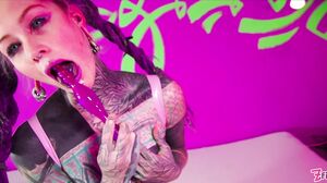 Anuskatzz - Self Assfuck in 4K