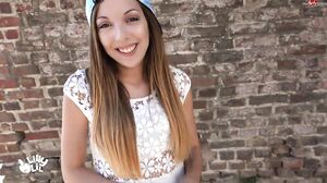 Fremdenverkehr - Draußen in den Arsch gefickt! mit lilly-lil