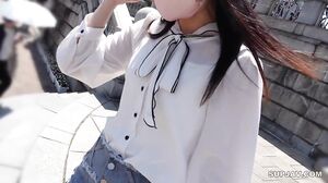 This is a collection of 3 beautiful women from the “Pretty Woman Fat College Student Series”! The raw and vivid Nakadashi video will be released all at once! Including 4 hours and 10 minutes of special video.
