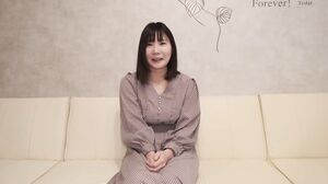 I want more cock! Amateur natural erotic working girl licks cum and thickness of cum and tastes 2 weeks of thick white juice in her small mouth with a mature face!