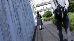 FSDSS-896 Town Factory The key to the handcuffs is in the vagina Can you help her by being told "help"? Angel Moe