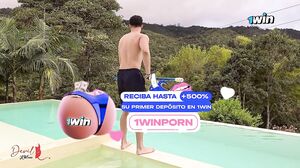 El Piscinero Le Llena El Coño De Leche a La Esposa Cornuda - Devil Khloee & Milan Rodriguez