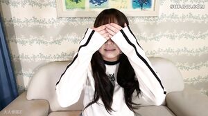 Hiyori (18) 146cm 37kg She has only had sex with 2 people and is cute. First raw insertion, first creampie. After being left alone with a sucking tool inserted, she is penetrated in the anus by ATM