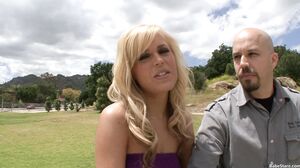 Babe Stare - Housewife explores everything in this one on one video that ends in a facial cumshot