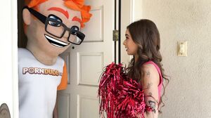 Nikki Nicole Shows Porn Dude Her Cheer Routine