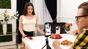 Serina Gomez - Blogger Getting Bred
