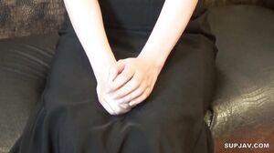 A slender beautiful Asian beauty office lady. Secretly filmed with an old man without her boyfriend knowing. A beautiful pussy and a big clit are made to cum! A deep blowjob on a stranger’s stick! She gets pounded deep in her vagina and gets a huge creamp
