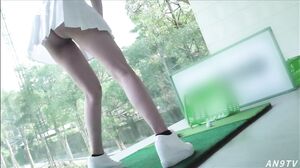 Taiwanese girl with super hard nipples I met at a golf course says “Put it in, I want your cock quickly”