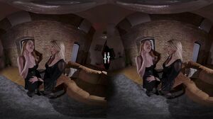 Scarlett Jones , Karina King - Catch Of The Night