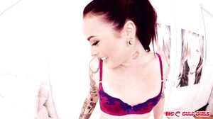 Chloe Carter - Jizz Hungry