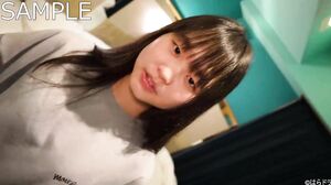 Absolute transparency. Shiho, who looks like Tao-chan, is a first time photographer! She has sex with me at a love hotel!