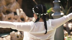 Kenna James - Tourist Trap - Episode 4