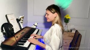 Kitana Lure - Some Night Pov Action With Kitana Lure