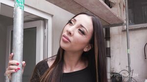 Vitoria Beatriz Fresh drink and big ass for workers in HD