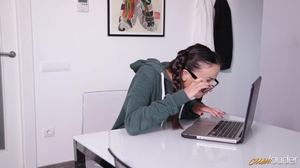 Alyssia Kent -  The First Orgasm of a Nerdy girl