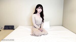 Full face to face! She is a very cute girl and she is very cute!