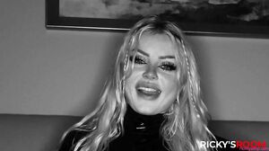 Nicole Saphir - Unzip For Easy Access