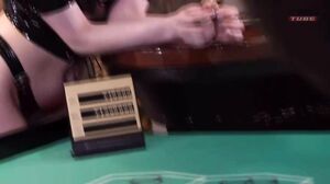 FTHT-220 I got up the courage to go to a backroom casino where there is a reverse bunny who is the talk of the town, and I got a bite! Yuri, a married woman who entered the casino to pay off her husband’s debt.