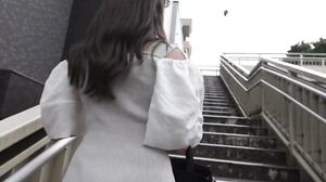 Showing her face! A beautiful and elegant young woman who was raised in a strict family and is currently attending a prestigious women’s university, with little experience of romance! Her lewd memories are revived, and she can’t hide her desires as she se