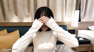 Ai (19) She does whatever you say, so we did things like irrumation while using a low-frequency therapy device, and anal penetration ATM.