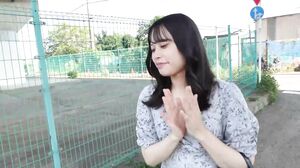 She shows her face! A college student who is not very good at expressing her affection and is too clumsy is indecently fucked outdoors while being watched by others! She is so shy that she is not able to express her affection for him!