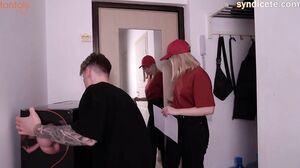syndicete - Thanked Delivery Girl for Getting Heavy Parcel ⧸ Threesome With Doll