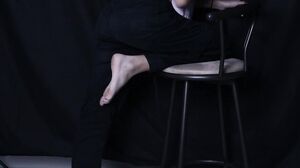 Cloe Stone Scott - A good striptease for your sister 18y⁄o