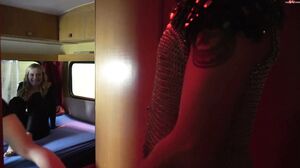 Wohnwagen eingeweiht! Geiler Dreier mit zwei Typen! mit SophiaGold