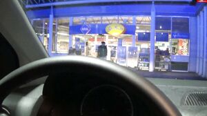 Nachts an der Tanke! Angequatscht und abgeschleppt mit SophiaGold