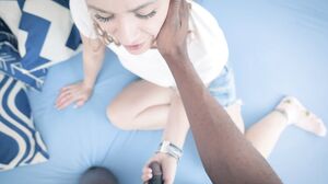 Mandala - Boyfriend is in the room next door 2