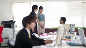 FSDSS-942 Missed the last train and went back to the boss’s house for a drink… Unable to contain her excitement at the sight of him in loungewear without a bra, she fucked him all night without telling her… Ayami Mori