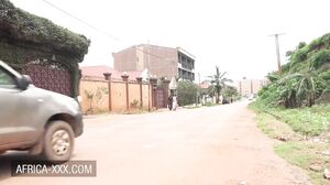 Africa-XXX - Curvy woman gives a sexy reward to the guy carrying her groceries