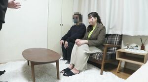 An hour of husband’s nervousness next to the most comfortable chubby wife having amazing carnal sex with her two solo partners. Wife Warehouse