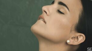 Claudia Bavel - Dimension in 4K