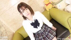 First time filming, a half-Japanese beauty with big breasts, Ichigo-chan (Otohana), in a uniform, creampie video with a shaved pussy.