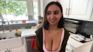 Max Fills - Secret Alleyway Fuck With Girlfriend Hiding From Her Dad
