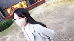 “Special price for now only” A woman who is afraid of crowds and has been staying at home says she is lonely and would rather be alone with me than talk in a crowd, so I Nakadashi her and she says she really wanted me to do it! A lurid 80 minute story wit