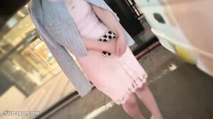 Hidden beauty blooms! Mayu”, who has become a very popular model, shoots a lot of pheromone into her slender body! She is a model and her growth is a big attention! No