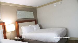 Phat Booty Dick Slobbing Queen Quincy Roee Fucked By The Light-skinned Assassin James Angel